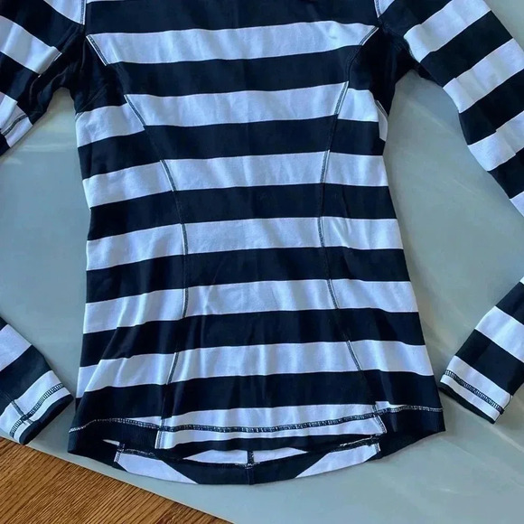 Lululemon I 2 - Picture 2 of 15